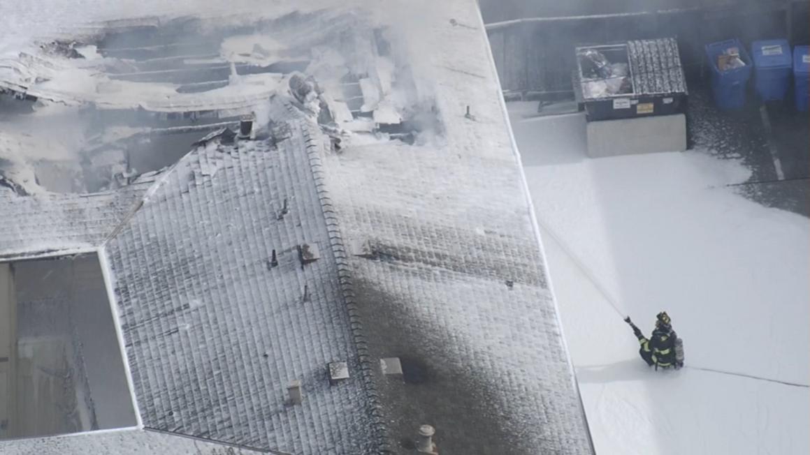 18439862 012026 kgo sunnyvale fire sky7 img