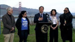 California đối đầu với chính quyền Tổng Thống Donald Trump