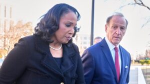 Tòa Tối Cao có xu hướng giữ bà Lisa Cook tại Cục Dự trữ Liên bang mặc dù có nỗ lực sa thải của Tổng Thống Donald Trump