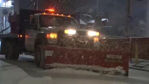 Tuyết rơi trên khắp khu vực khi bão mùa đông đổ bộ | Cập nhật trực tiếp