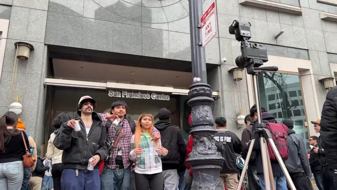 Cộng Đồng San Francisco Nói lời chia tay với Trung Tâm Mua Sắm SF Centre 1 18475294 012526 kgo sf centre closed pkg