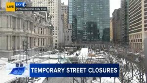 Các tuyến đường quanh Tòa thị chính Philadelphia bị đóng để dọn tuyết lớn ở Trung tâm Thành phố 3 Các tuyến đường quanh Tòa thị chính Philadelphia bị đóng để dọn tuyết lớn ở Trung tâm Thành phố