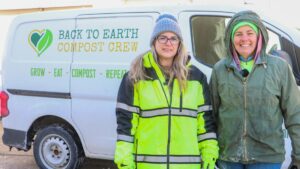 Đội ngũ “Back to Earth Compost Crew” thu gom rác thải thực phẩm tại Quận Montgomery