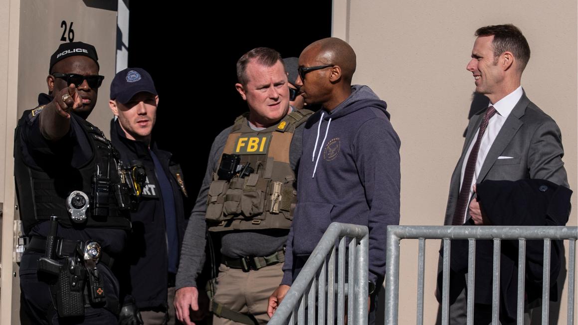 18501140 Fulton County FBI Raid img 1