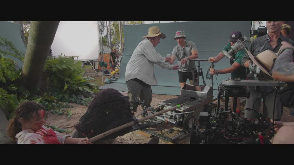 Hậu trường phim 'Send Help' của đạo diễn Sam Raimi 1 18503056 012926 otrc sendhelp samraimi vid