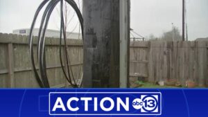 Trung tâm Hành động 13 giúp di dời cột điện bị rò rỉ khỏi sân nhà một người dân Richmond