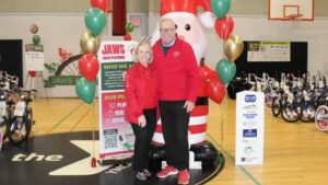 Cựu sao Eagles Ron Jaworski xúc động khi nói về tác động của Jaws Youth Playbook