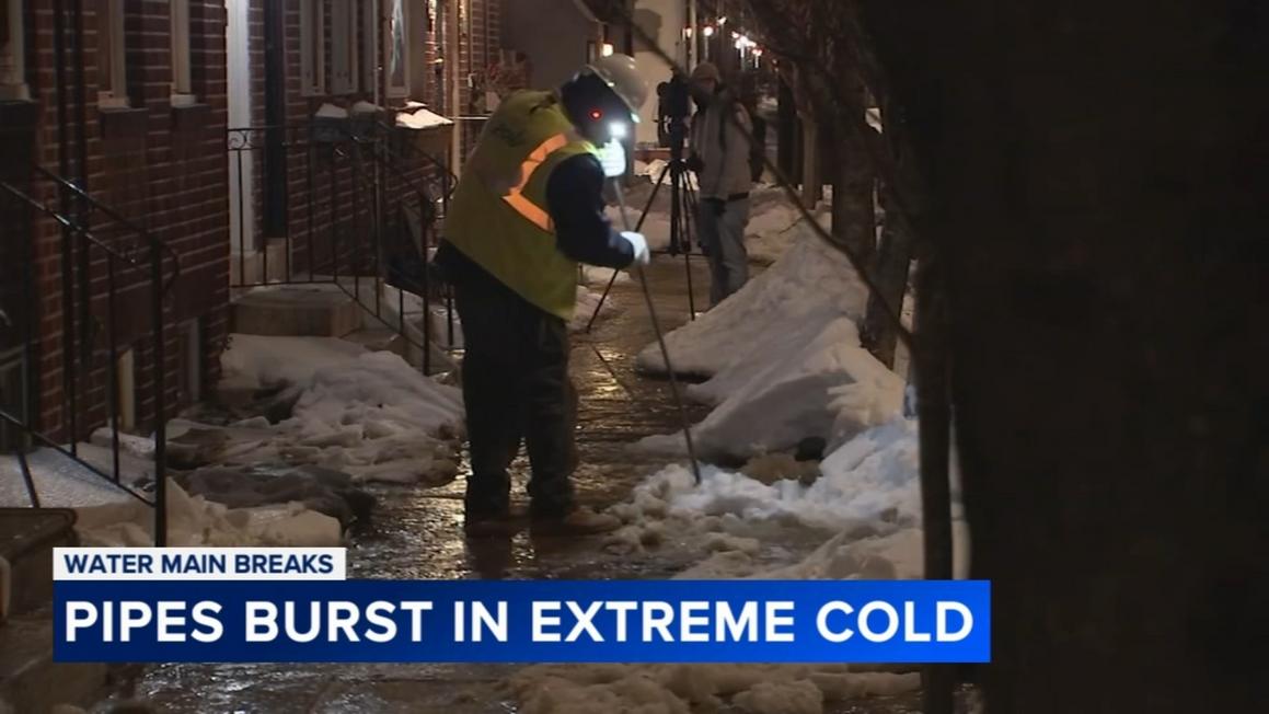 Thời tiết giá rét gây vỡ đường ống nước khắp Philadelphia 1 18510851 013026 wpvi Water main breaks freezing amanda pkg 6pm video CC vid