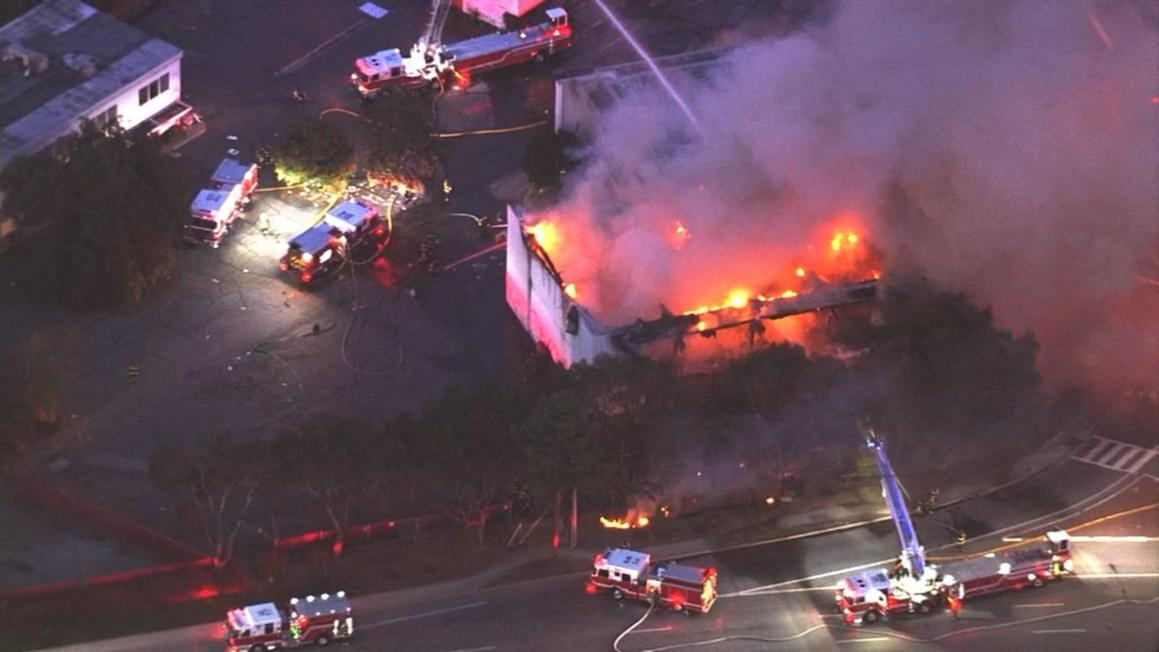 18511573 013026 kgo sky7 sj building fire img