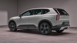 Volvo EX60 Cross Country: Kiểu dáng mạnh mẽ cho dòng xe điện mới nhất 32 Volvo EX60 Cross Country: Kiểu dáng mạnh mẽ cho dòng xe điện mới nhất