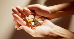 Liều Lượng Vitamin B6 An Toàn: Những Điều Cần Biết Về Chất Bổ Trong Nước Tăng Lực 17 Liều Lượng Vitamin B6 An Toàn: Những Điều Cần Biết Về Chất Bổ Trong Nước Tăng Lực