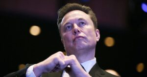 Áp lực quốc tế gia tăng với X và Elon Musk về deepfake Grok 9 Áp lực quốc tế gia tăng với X và Elon Musk về deepfake Grok