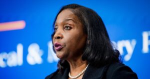 Tòa Tối Cao xem xét nỗ lực của Tổng Thống Donald Trump để cách chức quan chức Fed