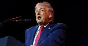 Tổng Thống Trump diễn thuyết về kinh tế tại Iowa 30 Tổng Thống Trump diễn thuyết về kinh tế tại Iowa