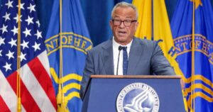 Chính Quyền Mỹ ban hành Hướng dẫn Ăn kiêng Mới, Đề cao Đạm và Sữa Béo