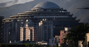 Venezuela phóng thích một số lượng 'lớn' tù nhân chính trị 3 Venezuela phóng thích một số lượng ‘lớn’ tù nhân chính trị