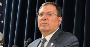 Thẩm phán phán quyết công tố viên liên bang thứ năm do Pam Bondi bổ nhiệm làm việc bất hợp pháp