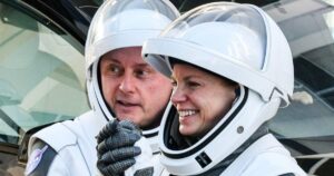 NASA Sẽ Đưa Phi Hành Gia Trở Về Sớm Vì Vấn Đề Y Tế