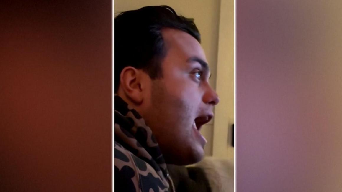 Một người đàn ông gây 'bão' mạng xã hội nhờ giọng Boston đặc sệt 1