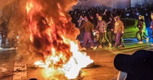 Iran: Lịch sử đàn áp đẫm máu, liệu lần này có khác?