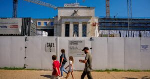 Cuộc Điều Tra Liên Bang về Dự Án Trùng Tu 2.5 Tỷ Đô La của Cục Dự Trữ Liên Bang 18 Cuộc Điều Tra Liên Bang về Dự Án Trùng Tu 2.5 Tỷ Đô La của Cục Dự Trữ Liên Bang