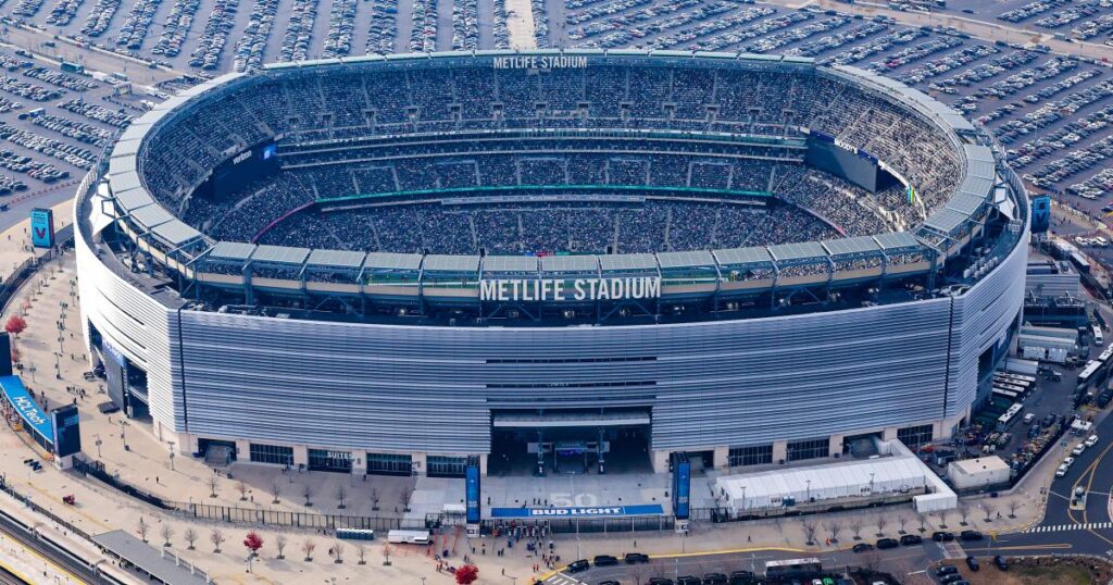 Người hâm mộ ‘vỡ mộng’ vì giá vé xem World Cup 2026 quá cao