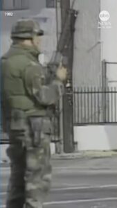 Tổng Thống Donald Trump đe dọa sử dụng Đạo luật Nổi dậy