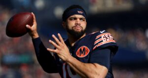 Bất ngờ mang tên ‘Cardiac Bears’ tiếp tục hành trình đáng kinh ngạc tại NFL