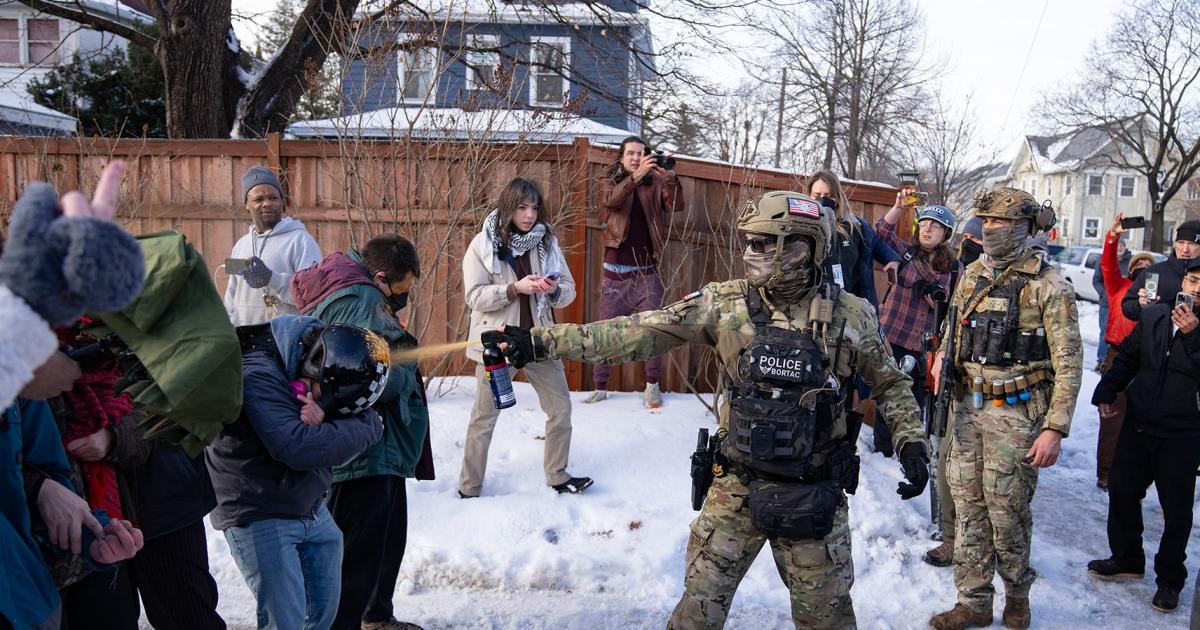 260116 minneapolis pepper spray mn 2200 d9da8d 1