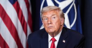 Tổng Thống Donald Trump Tạm Hoãn Áp Thuế Liên Quan đến Greenland