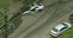 Nhân viên Sở Di Trú bị thương trong chiến dịch ở Los Angeles