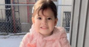 Bé gái 2 tuổi và cha bị ICE bắt giữ tại Minneapolis, giới chức địa phương cho biết 16 Bé gái 2 tuổi và cha bị ICE bắt giữ tại Minneapolis, giới chức địa phương cho biết