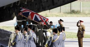 Tổng Thống Trump ca ngợi quân đội Anh sau vụ chỉ trích phát ngôn về NATO