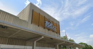 Máy bay phản lực tư nhân gặp nạn khi cất cánh ở Maine, 8 người trên khoang