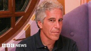Hàng triệu tài liệu mới về Jeffrey Epstein được công bố, hé lộ mối liên hệ với nhiều nhân vật nổi tiếng 32 Hàng triệu tài liệu mới về Jeffrey Epstein được công bố, hé lộ mối liên hệ với nhiều nhân vật nổi tiếng