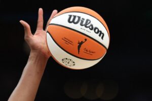 Đội bóng rổ nữ Portland Fire ra mắt trang phục thi đấu mới