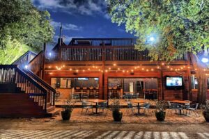 Quán bar mới chuẩn bị khai trương tại Houston Heights vào năm 2026