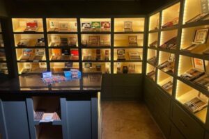 Quán Coaches Cigar Lounge chính thức khai trương tại Tomball