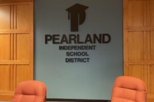Học khu Pearland ISD dẫn đầu khu vực Houston về điểm SAT trung bình