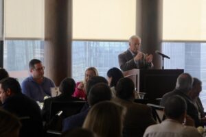 Thị Trưởng Austin Kêu Gọi Tầm Nhìn Dài Hạn và Kỷ Luật Tài Chính