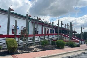 Quán bar thể thao Rowdy Cowboy sắp khai trương tại Round Rock 13 Quán bar thể thao Rowdy Cowboy sắp khai trương tại Round Rock