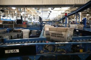 Thay Đổi của USPS Ảnh Hưởng đến Việc Nộp Thuế và Phiếu Bầu tại Texas 34 Thay Đổi của USPS Ảnh Hưởng đến Việc Nộp Thuế và Phiếu Bầu tại Texas