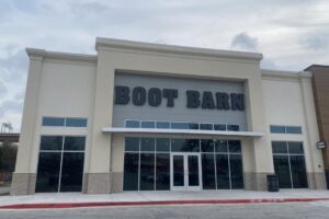 Boot Barn Khai Trương Tại Lakeline Plaza 13 Boot Barn Khai Trương Tại Lakeline Plaza
