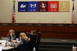 Hội đồng Lewisville ISD xem xét 39 triệu đô la cho việc tu sửa trường học 35 Hội đồng Lewisville ISD xem xét 39 triệu đô la cho việc tu sửa trường học