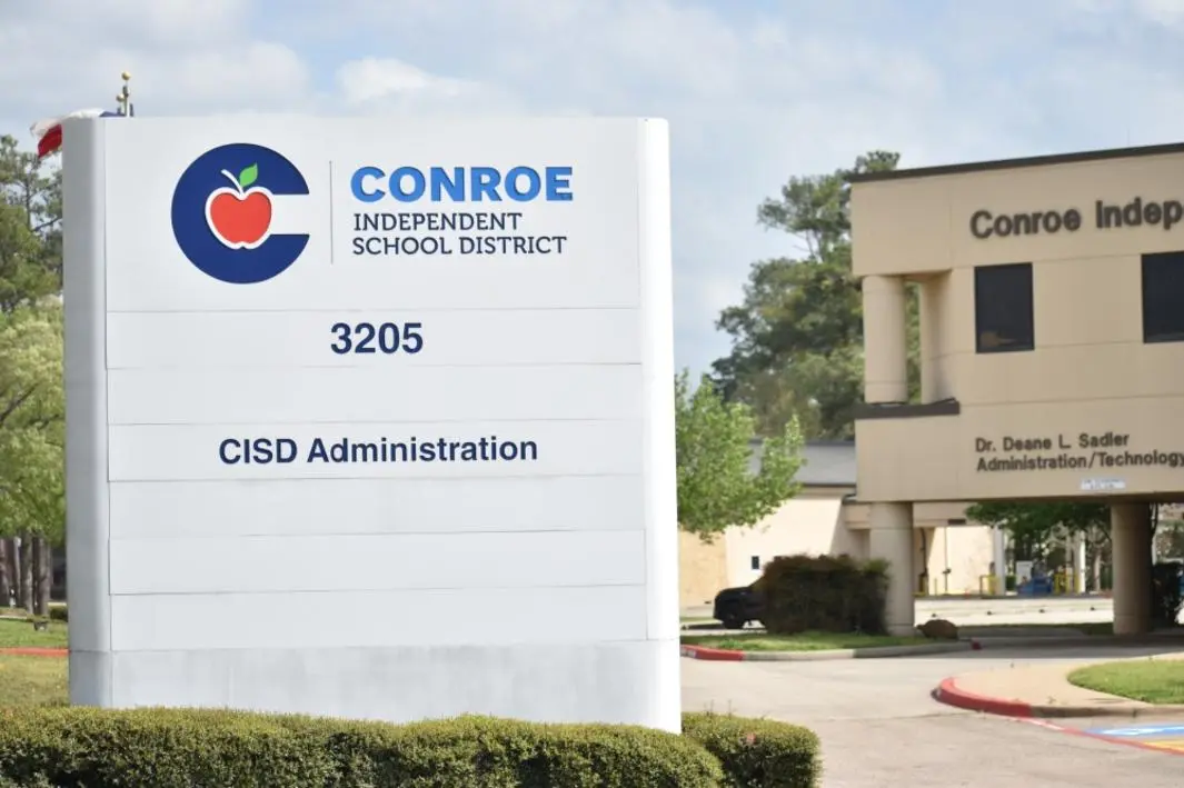 Hội đồng Quản trị Conroe ISD nhận 20 đơn xin vào vị trí ủy viên còn trống