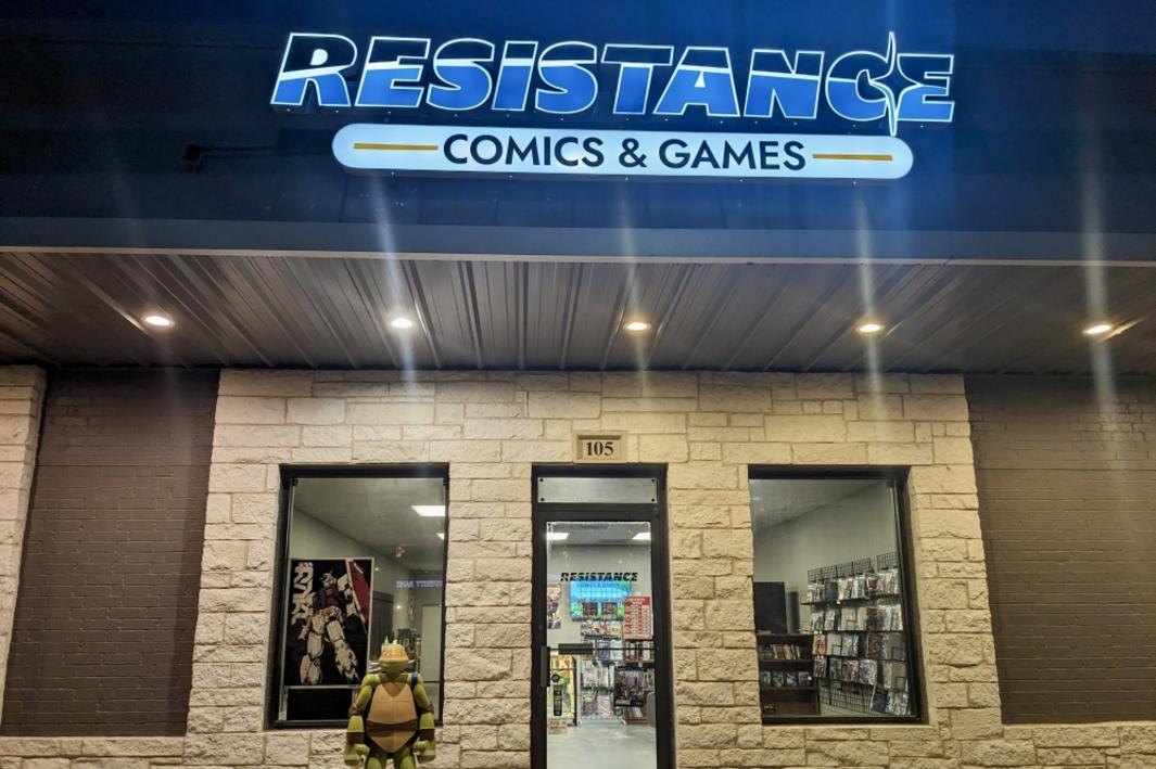 Resistance Comics & Games khai trương cửa hàng trò chơi tại Roanoke 1 404277