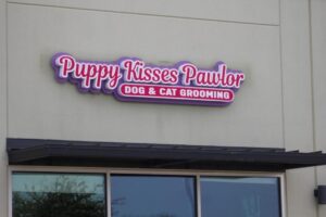 Tiệm Chăm Sóc Thú Cưng Do Cựu Chiến Binh Điều Hành Khai Trương Biển Hiệu Mới ở Cibolo 18 Tiệm Chăm Sóc Thú Cưng Do Cựu Chiến Binh Điều Hành Khai Trương Biển Hiệu Mới ở Cibolo