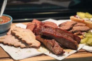 Vick’s Texas BBQ Đóng Cửa Tiệm