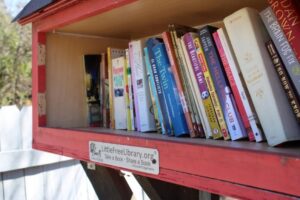 Hộp chia sẻ sách ‘Little Free Library’ mới khai trương tại Schertz