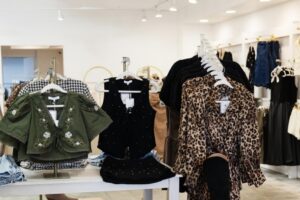 Cửa hàng Golden Gray Boutique khai trương chi nhánh thứ hai tại Rice Village